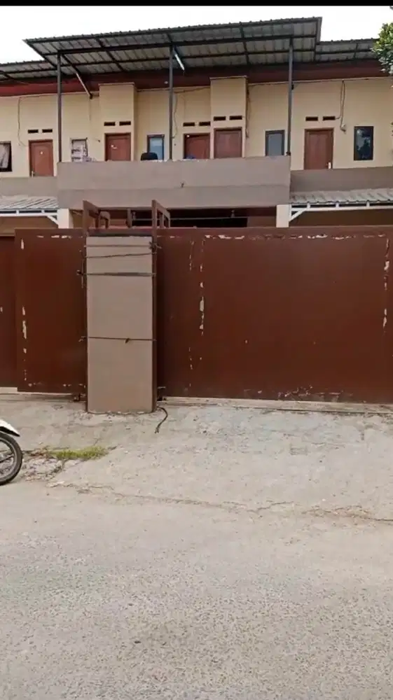 Dijual gudang siap pakai lantai atas mess