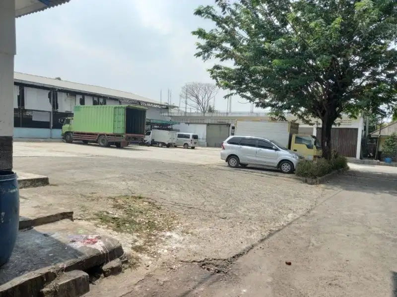 Di sewakan gudang di komplek pergudangan di bantar gebang  bekasi
