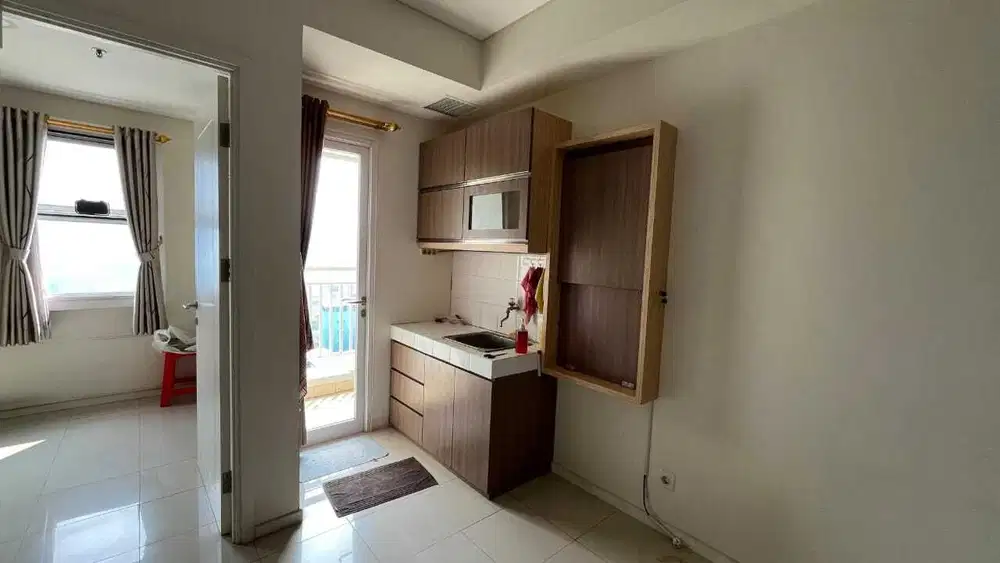 Apartemen 2 BR Lantai 15 Di Parahyangan Residence  Dekat Kampus