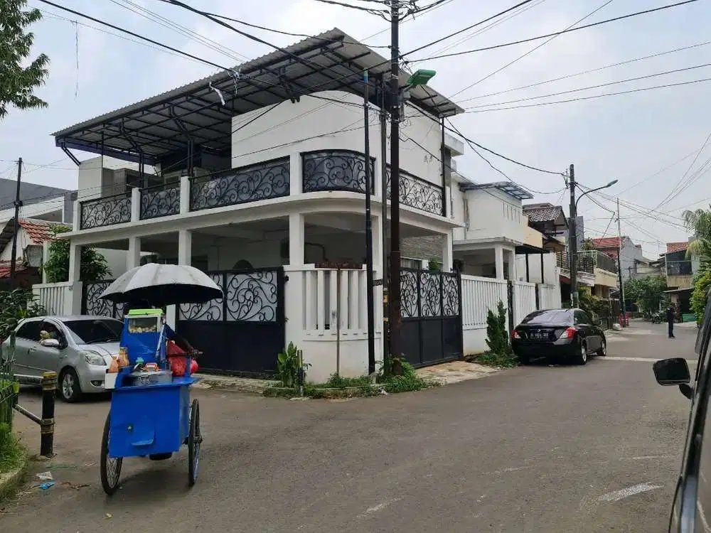 Rumah huk dekàt fasum tidak bñjr.dlm area perumahan