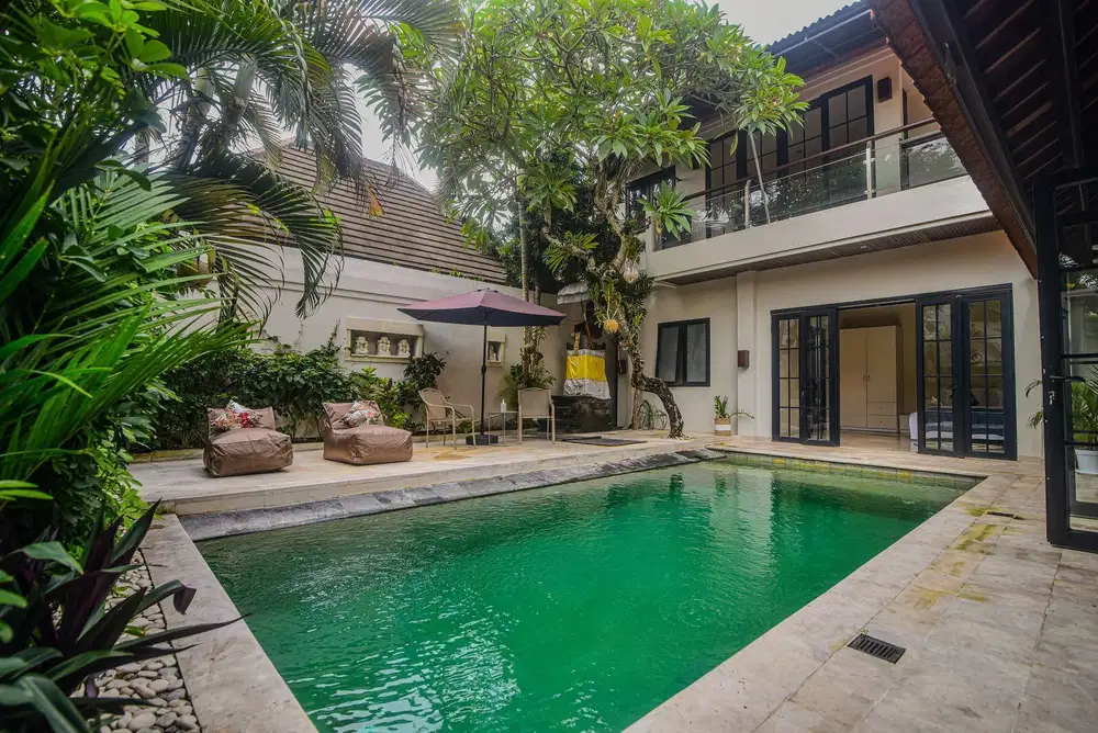 dijual villa lantai 2 umalas kerobokan
