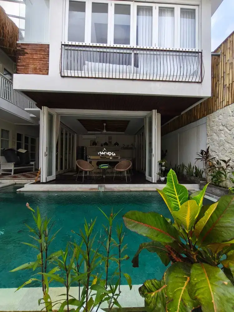 dijual villa lantai 2 canggu brawa