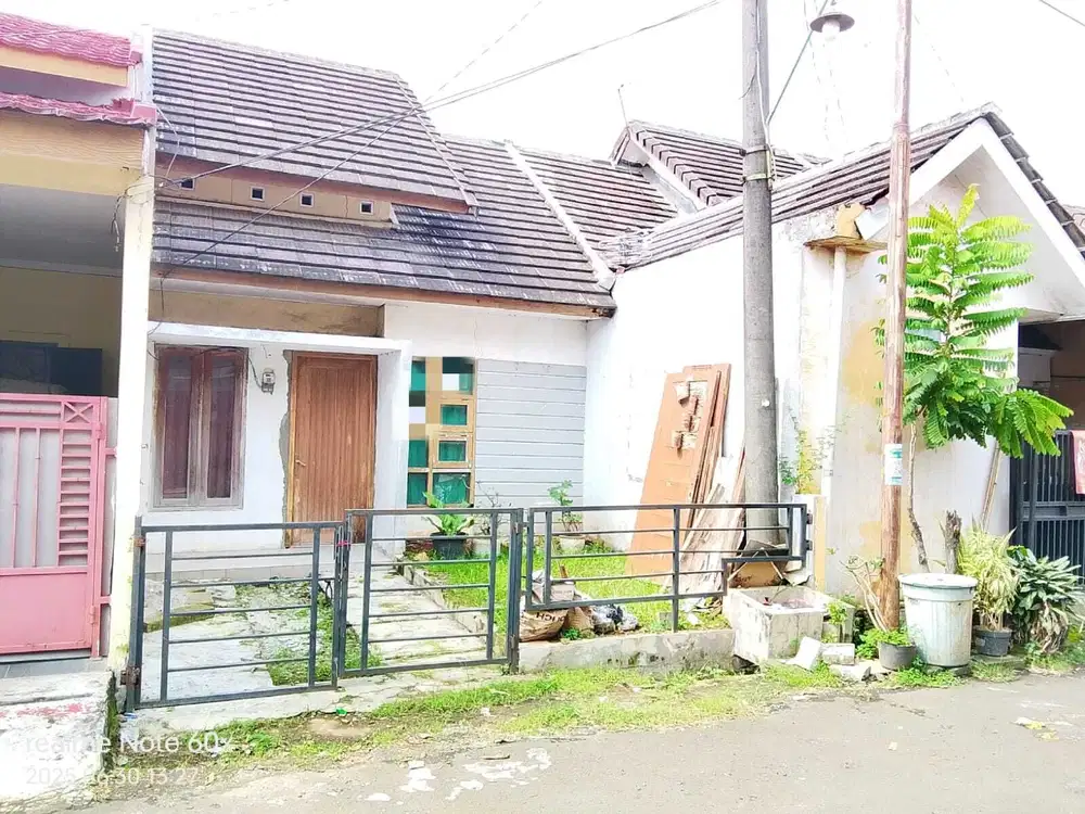 Jual rumah dukuh zamrud