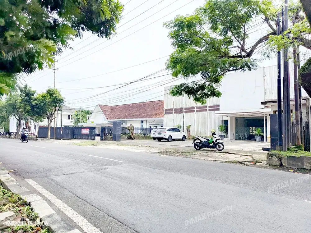 Rumah Luas Nol Jalan Raya Langsep Lebar 43,5 meter Dekat Cyber Mall dan Malang City Poin