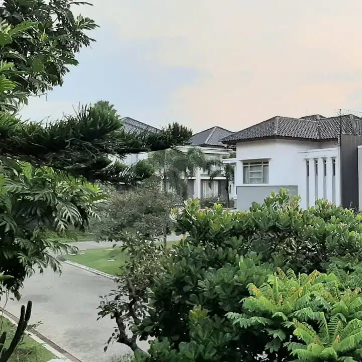 Hook Istimewa Asri Luas dan Mewah dekat Town Center KBP ikea