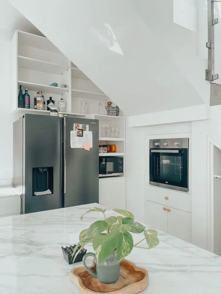 3 BEDROOMS VILLA KEROBOKAN BALI VAL FOR SALE