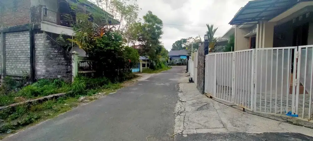 Dijual Rumah di dalam Jalan Kaliurang km 9 sleman yogyakarta