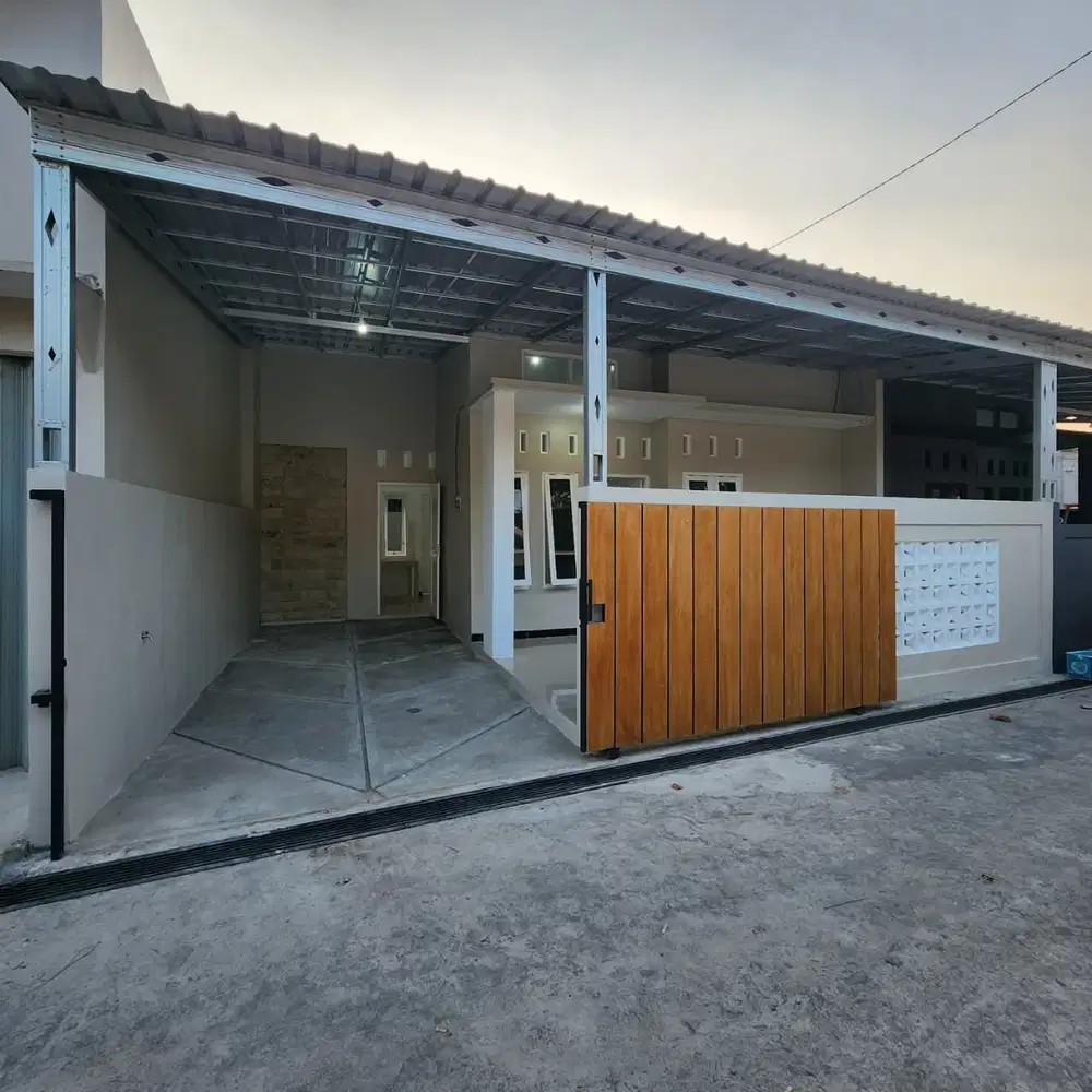 RUMAH DALAM CLUSTER DI UTARA PASAR GODEAN