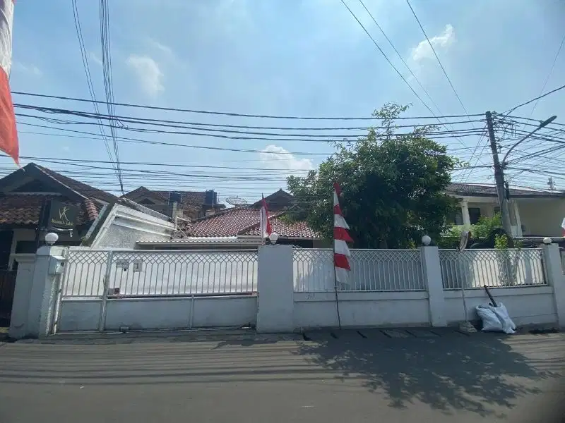 JUAL RUMAH HAJINAWI KEBAYORAN BARU JAKARTA SELATAN