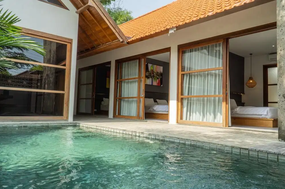 dijual villa lantai 1 lokasi dekat nuris seminyak