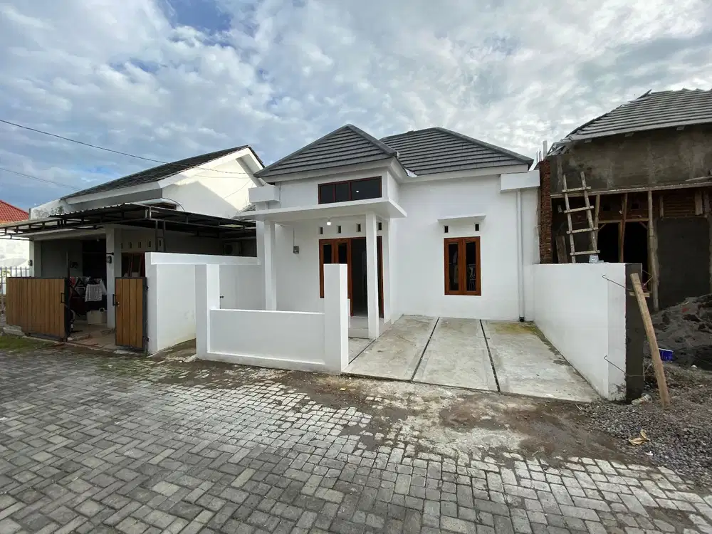 Rumah Dalam Perumahan Dekat Terminal Giwangan