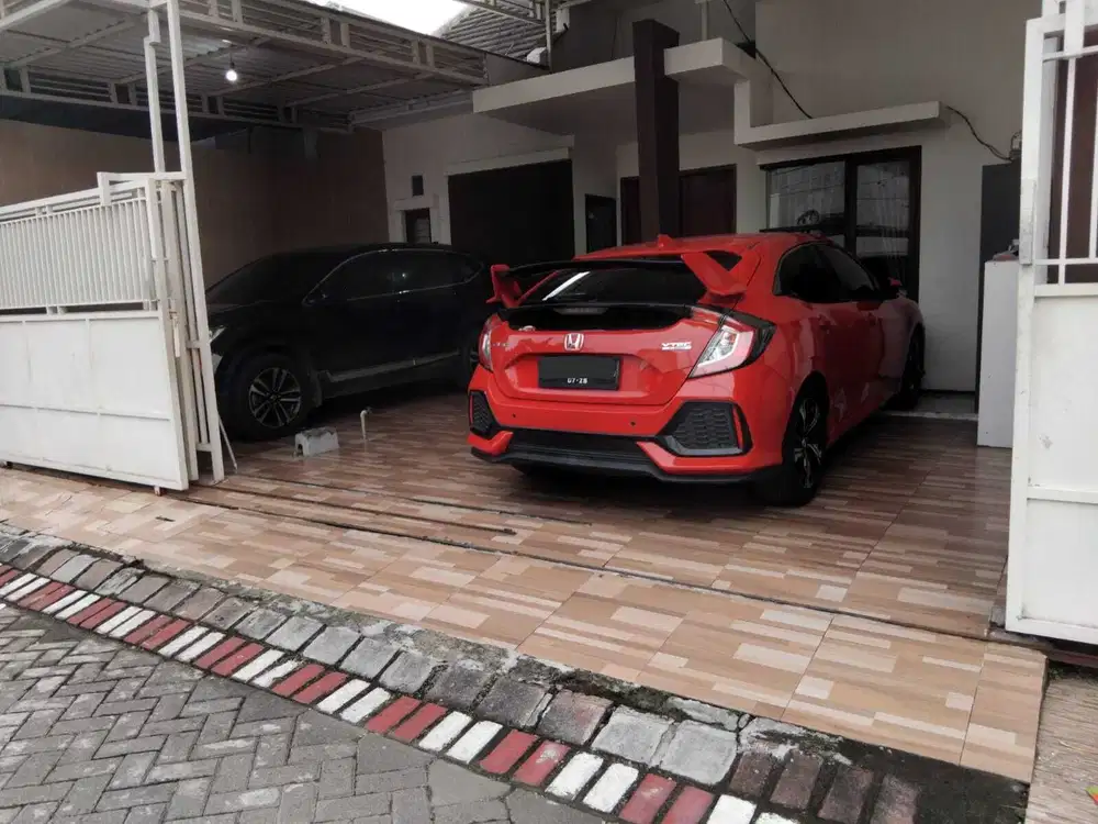 DIJUAL BUTUH CEPAT Rumah Terawat,Bangunan Premium Surabaya Barat