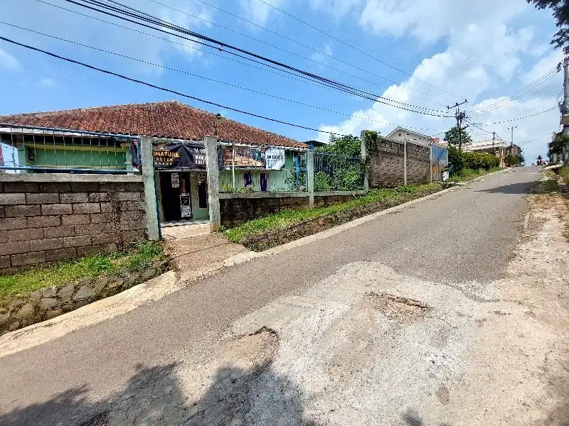 Di jual rumah toko  depan UNISBA Nagreg
