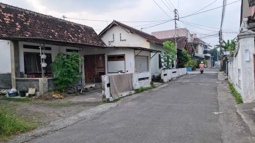 tanah bagus dekat UGM bonus bangunan lama