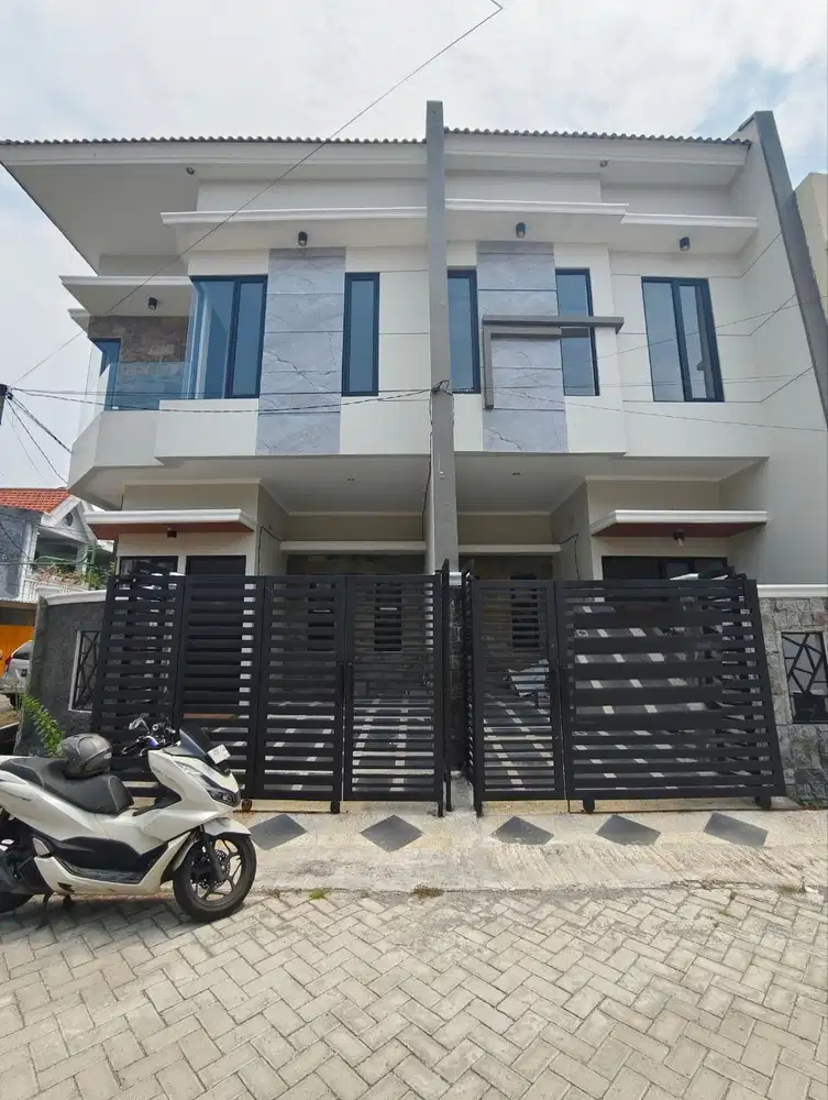 Rumah Cantik Mulyosari Surabaya