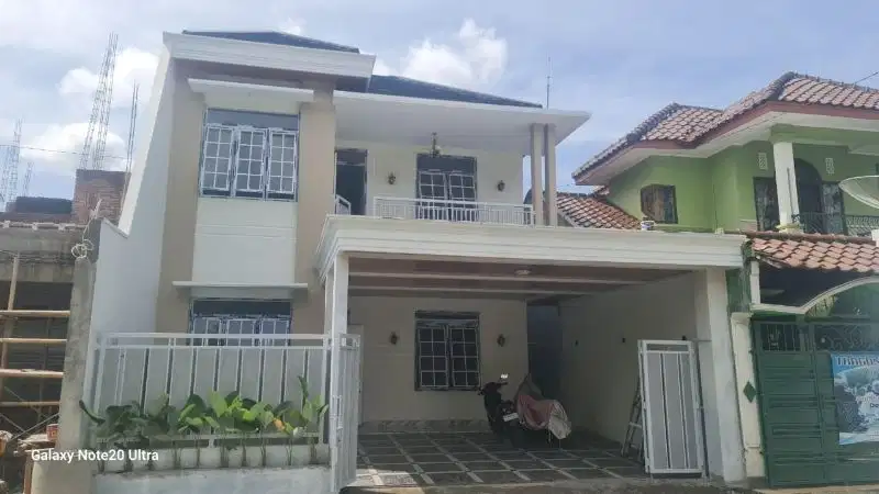 Rumah baru 2 lantai di purwomartani
