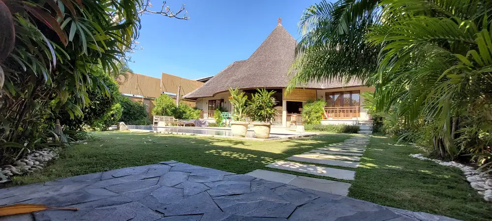 3 BEDROOMS LEBAK SARI VILLA FOR SALE