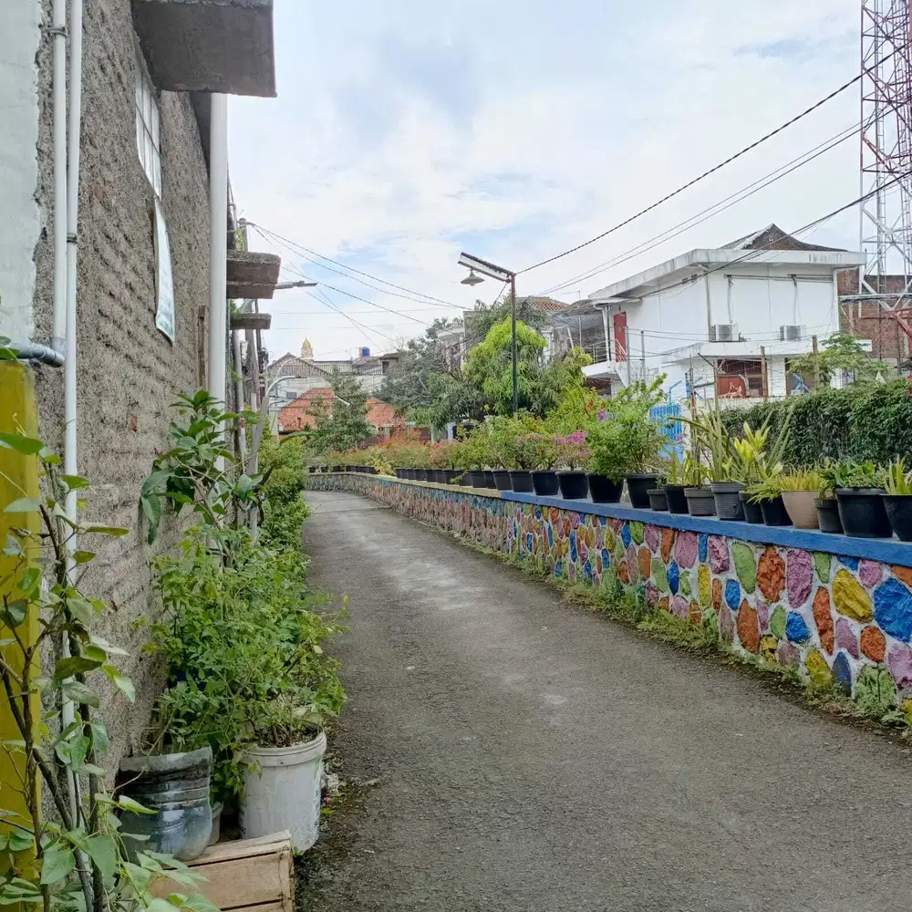 Jual rumah SHM antapani bandung akses 1 mobil dekat griya