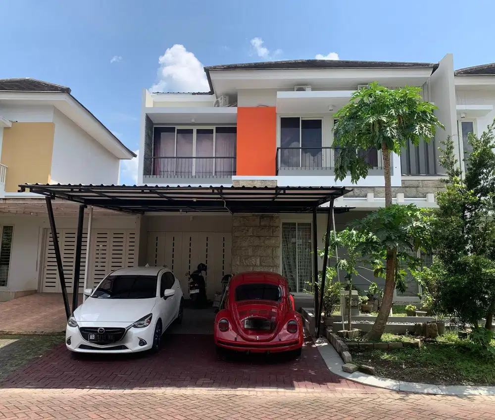 RUMAH 2 LANTAI DALAM PERUM GREEN HILLS JL PALAGAN
