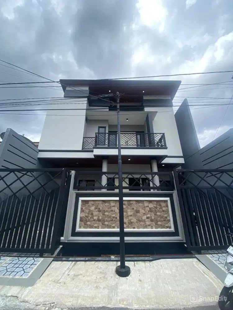 Rumah Mewah Baru 2 Lantai Strategis Lokasi Baruk Selangkah Ke Merr