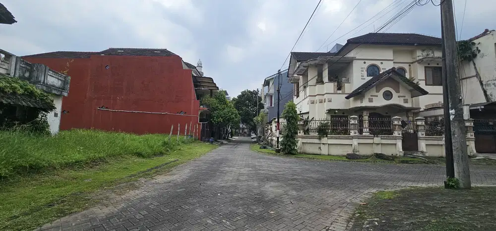 Tanah buat kos elite griyasantha eksekutif GSE suhat sangat dekat UB