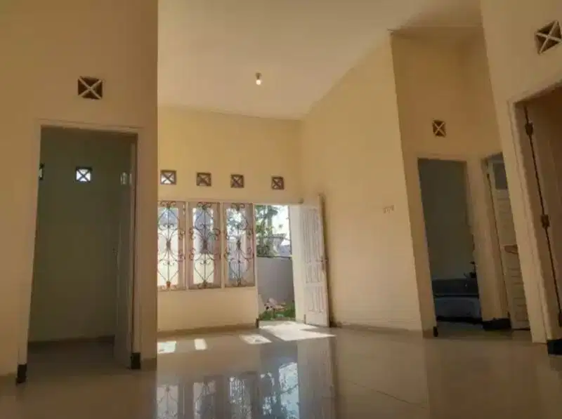 rumah strategis jl pulau pulau dekat pasar besar dan alun alun