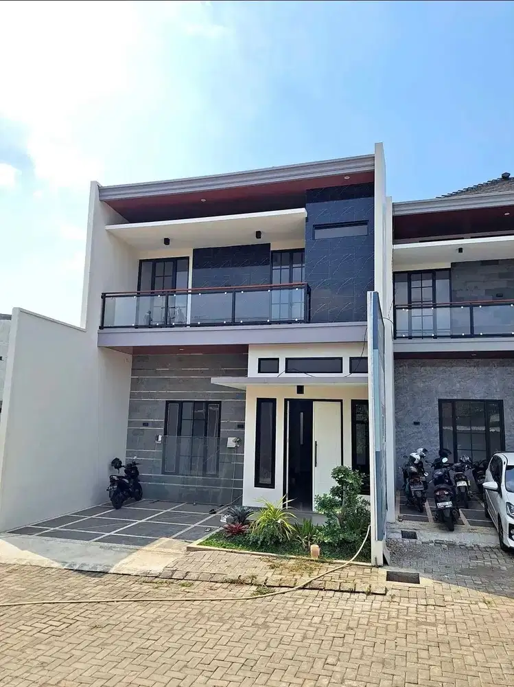 Rumah sulfat 2 lt carport 2 mobil siap huni sulfat blimbing sawojajar