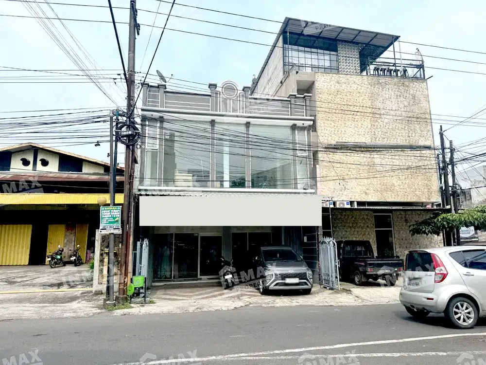 RUKO LEBAR 7,5 METER ,,DEKAT STIKES PANTI WALUYO DAN PASAR BESAR