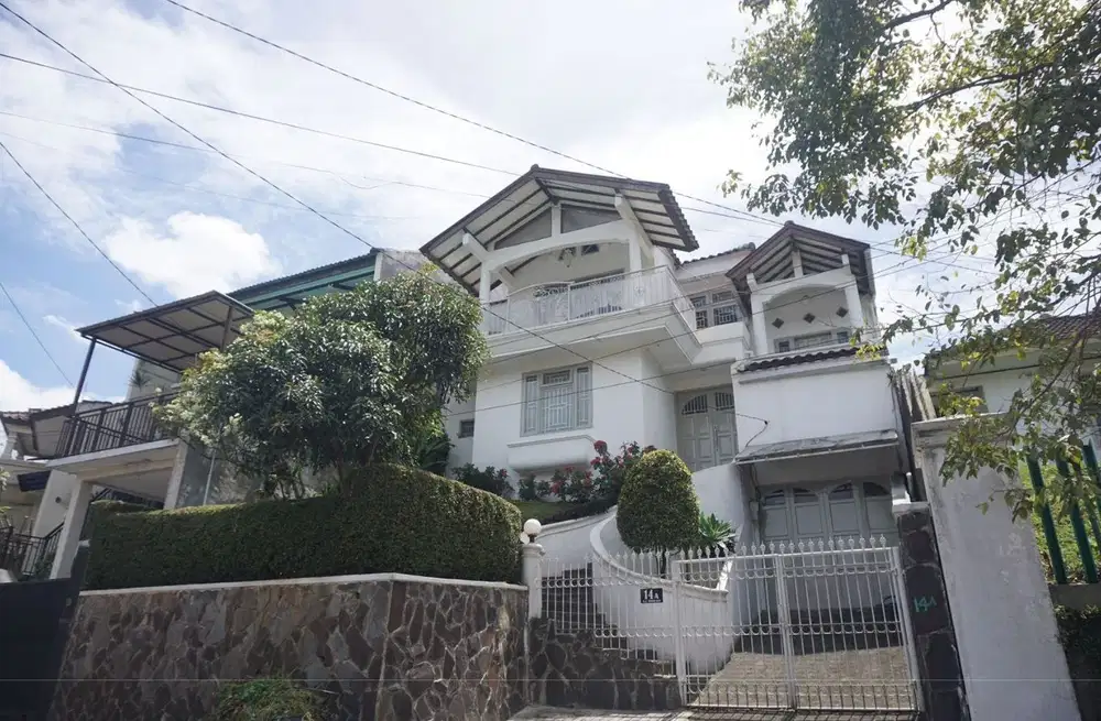 rumah di setrasari bandung siap huni bagus dan keren