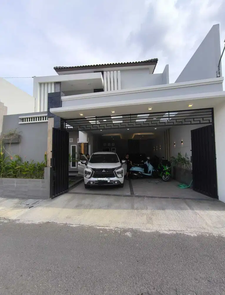 Dijual rumah mewah di dekat ta tv solo