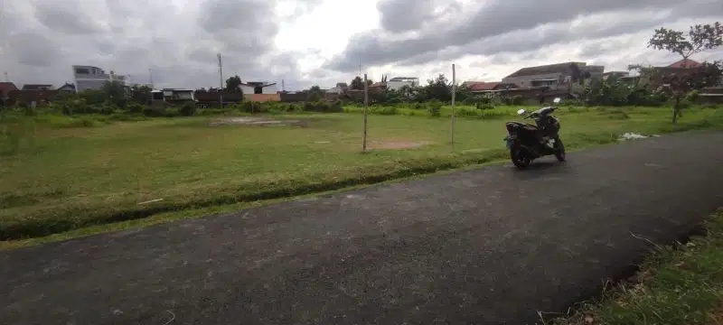 Dijual murah pekarangan 1150m sumber solo