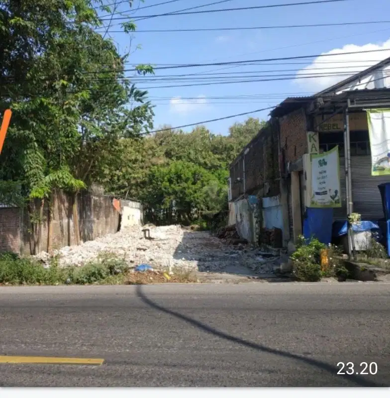 Tanah Jalan Raya Domas Menganti Gresik