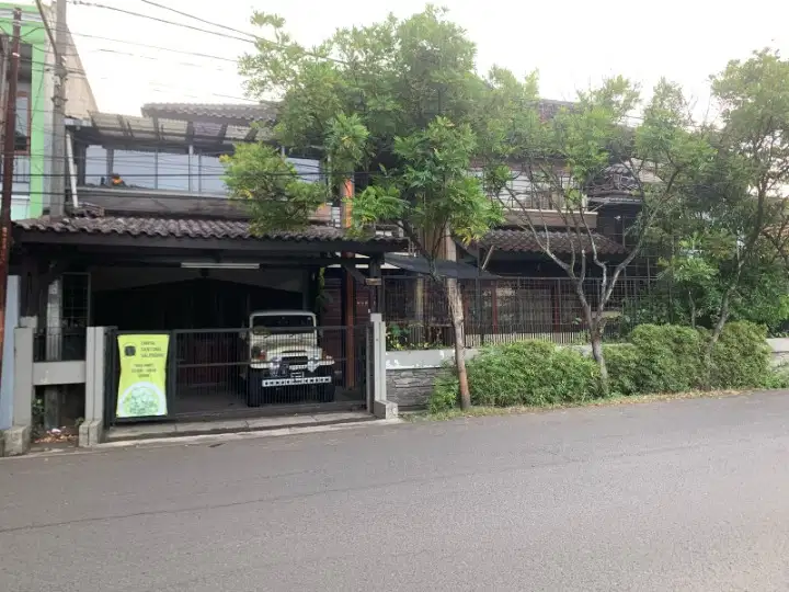 Jual Rumah lama terawat di Turangga, bandung cocok untuk usaha / rumah