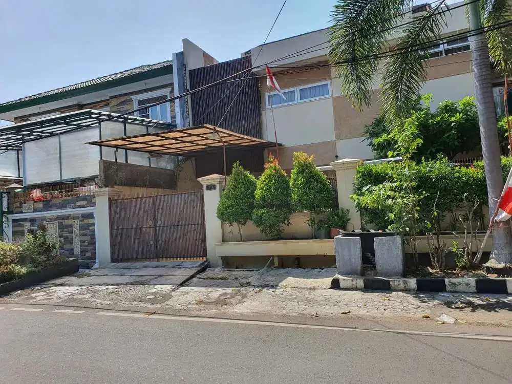 Rumah asri.jarang ada siap.huni.bebas bnjr