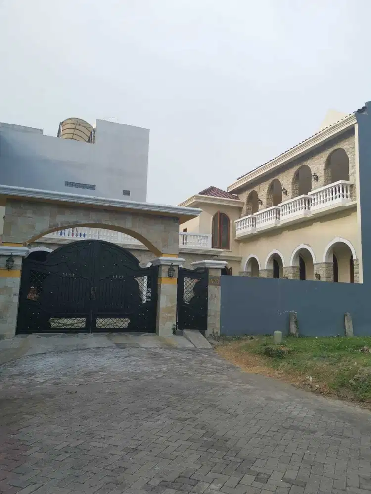 Jual Rumah Mewah Villa Riviera Pakuwon City Surabaya