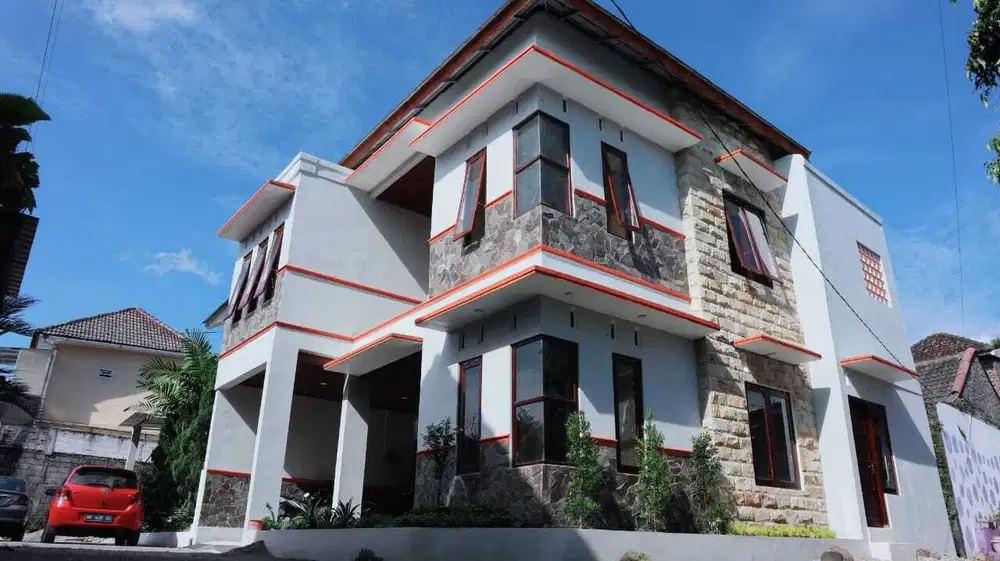 DIJUAL RUMAH 2 LANTAI DI CLUSTER DEKAT KANTOR BPN SLEMAN