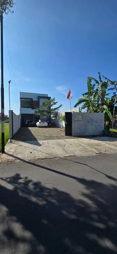 Dijual Rumah Mewah ( Kolam Renang ) Lokasi Sidomoyo Godean Sleman