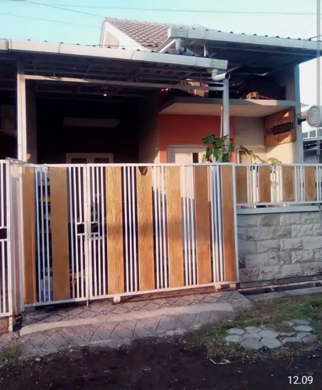 RUMAH MINIMALIS DI GUNUNG ANYAR DEKAT UPN SURABAYA
