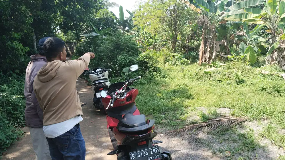 Tanah darat 1500 m2, SHM masuk mobil di sawangan depok