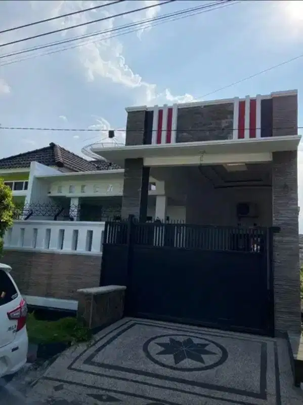 rumah bagus siap huni di sulfat dekat rumah sakit puri bunda