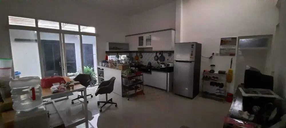 Rumah bagus jalan lebar di sulfat luas 145 dekat blimbing dan araya