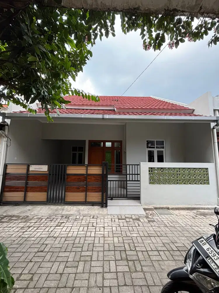 Rumah bagus di condong catur dekat kampus Amikom