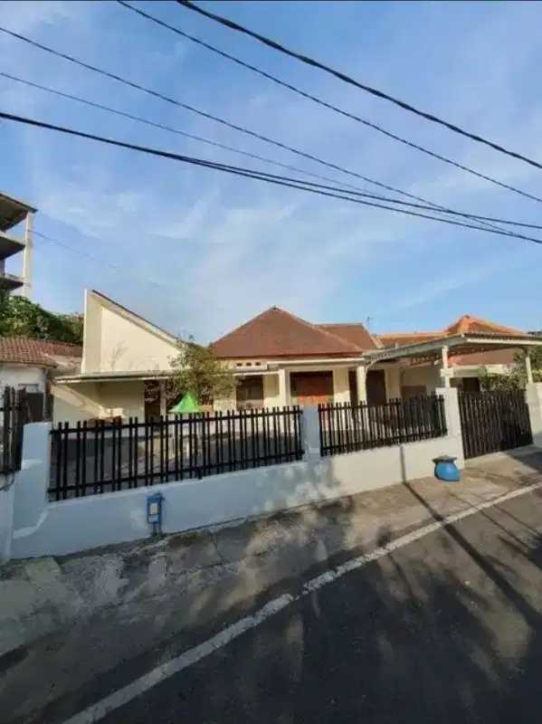 rumah strategis buat kafe atau usaha di dekat jl langsep dan kawi