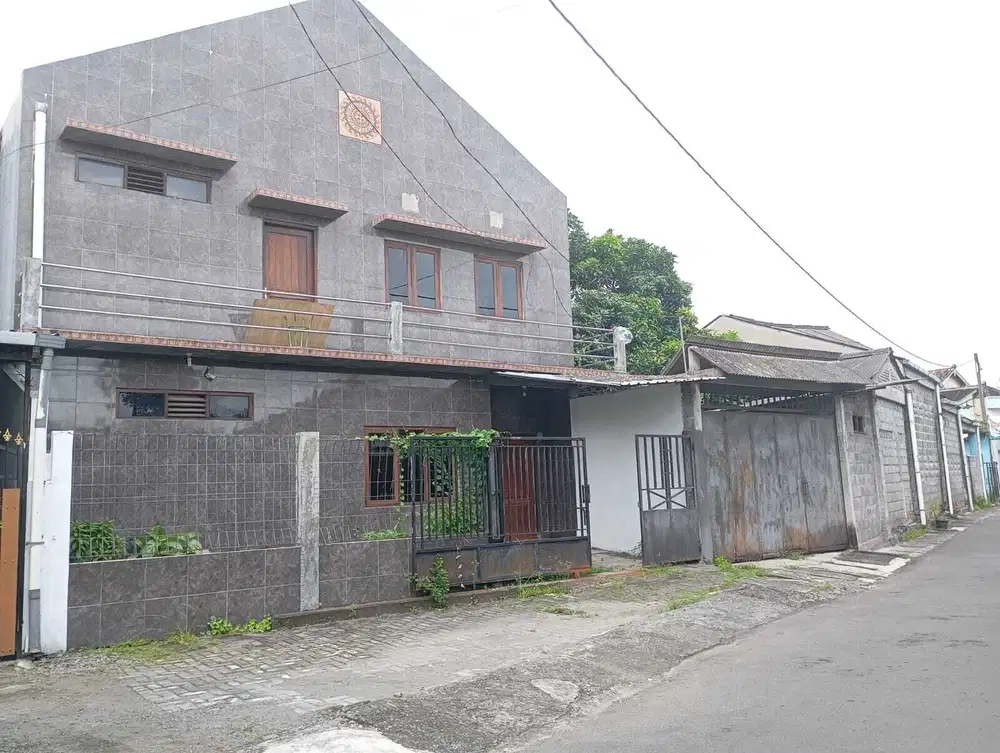 Tanah bonus bangunan rumah di dekat kampus Atma Jaya kledokan seturan