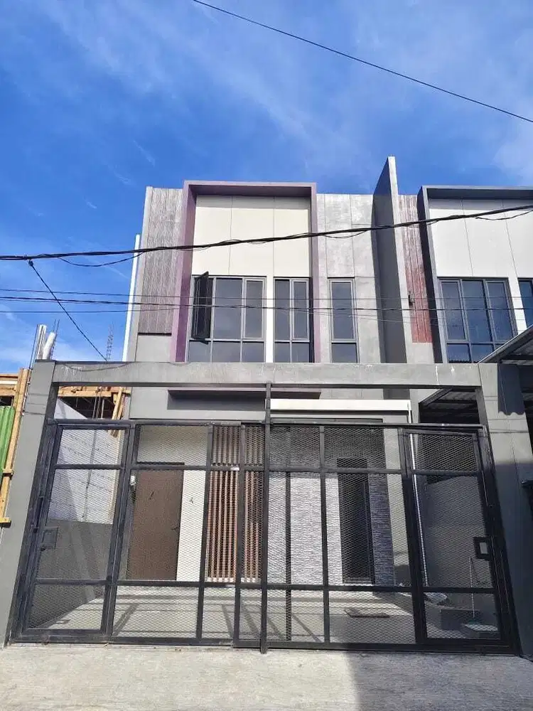 Dijual Rumah Baru 2 Lantai Lebar 6 Dekat Mojo, Dharmahusada, Gubeng