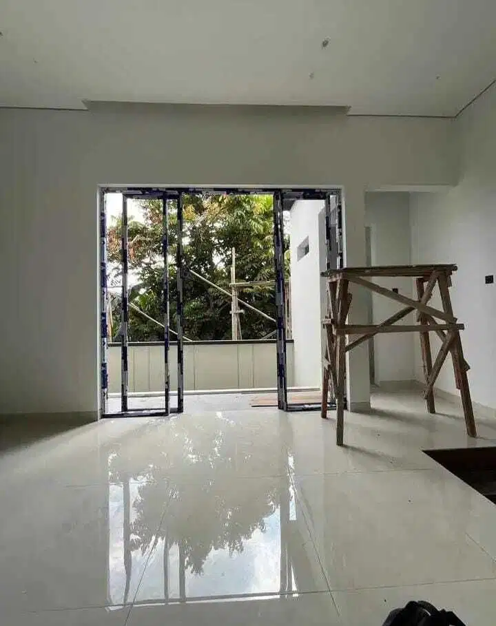 Rumah baru mewah kolam renang di jalan palagan km 1 siap huni