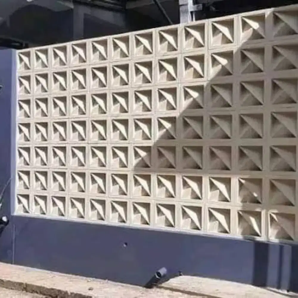 Batu angin roster pagar