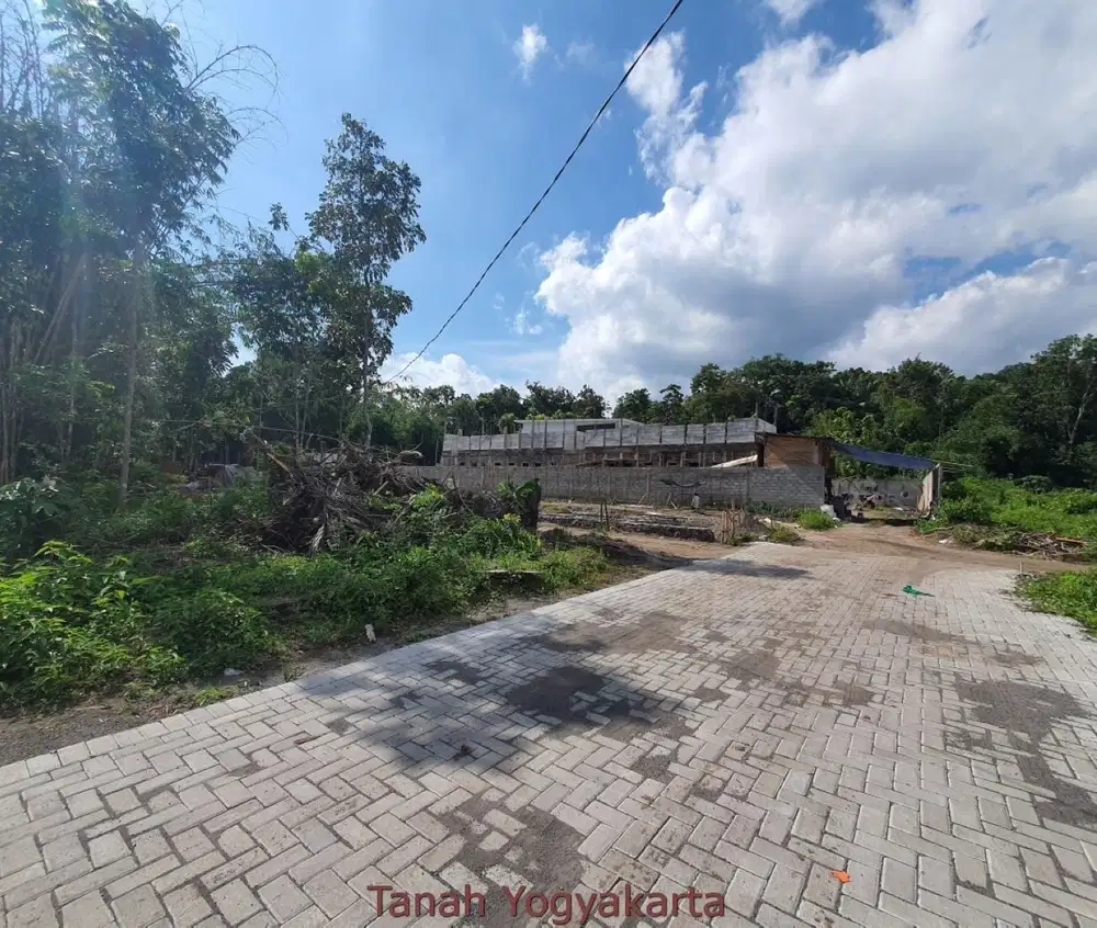 Dekat RSU Gramedika  Dijual Tanah di Jl. Kaliurang Km. 13 Sleman