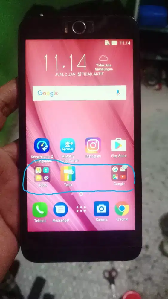 Asus zenfone selfie 4G 3/32 layar 5.5 inchi minus