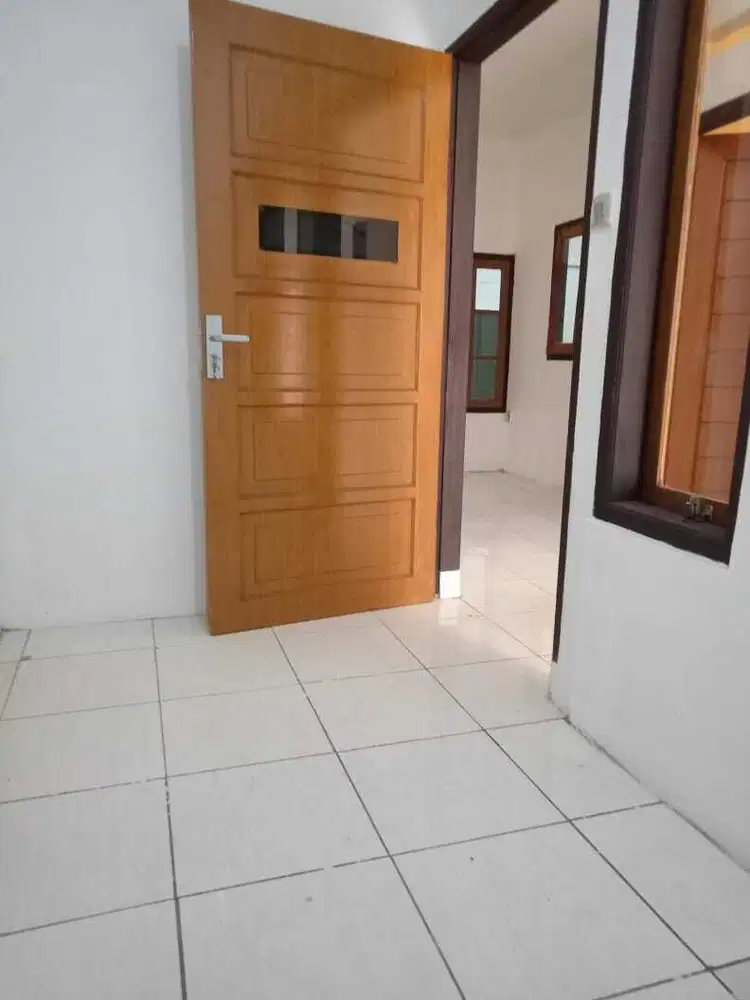 Dijual Rumah Kos di Sarijadi dekat Maranatha , Polban STIPAR dll